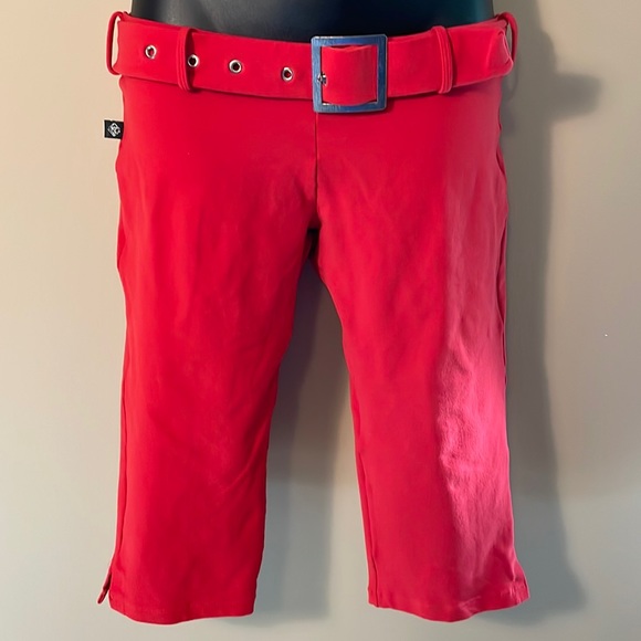 Square Fit workout capris with removable belt 17” inseam - Picture 2 of 5